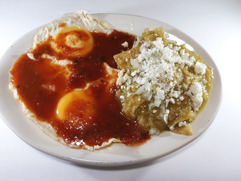 Huevos Rancheros con Chilaquiles